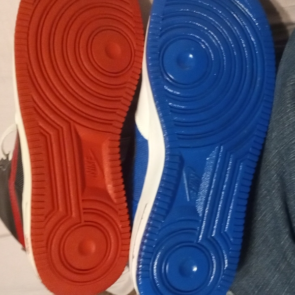 Nike Air Hi-Tops - Picture 5 of 5